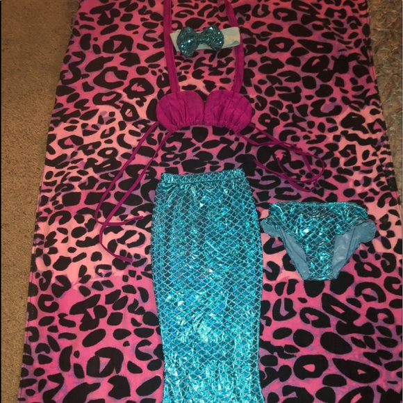Mermaid swim set with bottoms and tail, and bow - Picture 1 of 6